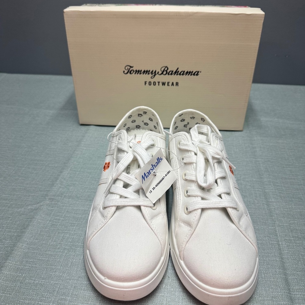 Tommy Bahama Lorena Womens White Casual Sneakers Size 7.5 New In Box - Picture 2 of 11